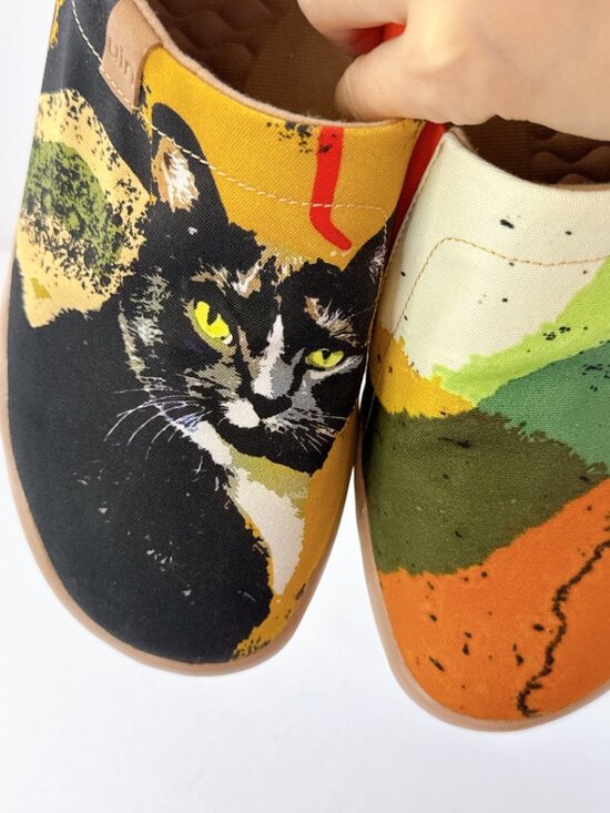 Men’s Size 11.5 UIN Black Cat Canvas Slip-On Art Travel Shoes main image 9